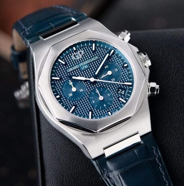 Girard Perragaux Lautearo Automatic Chronograph 2021 Steel Blue 81040-11-413-BB4A