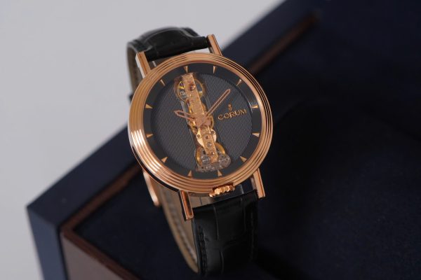 Corum Ar113.247.55/0001 FN15chive Round Golden Bridge