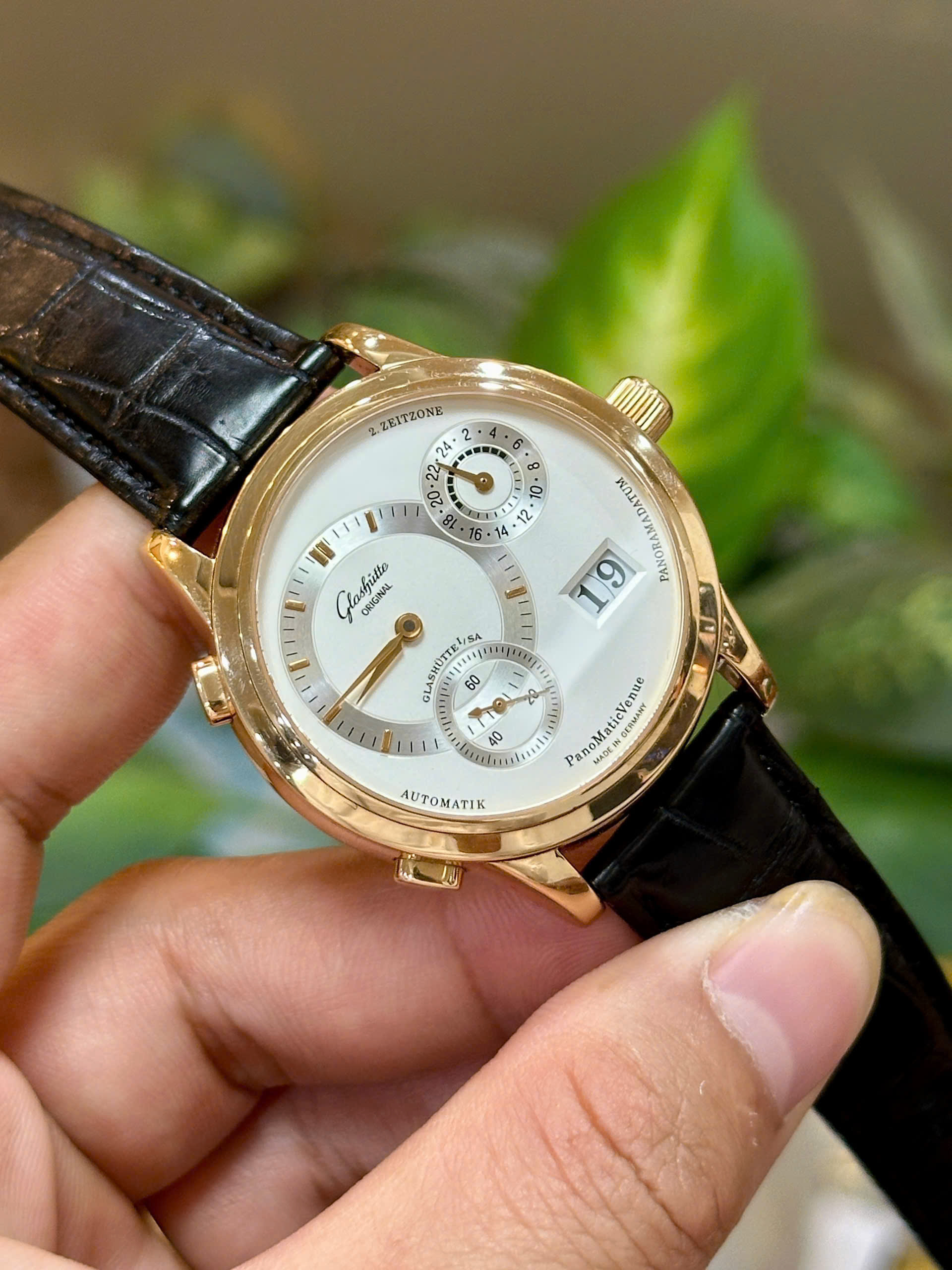 Glashutte Original PanoMatic Lunar Moonphase 90-04-01-01-04 Glashutte Original PanoMatic Lunar Moonphase 90-04-01-01-04