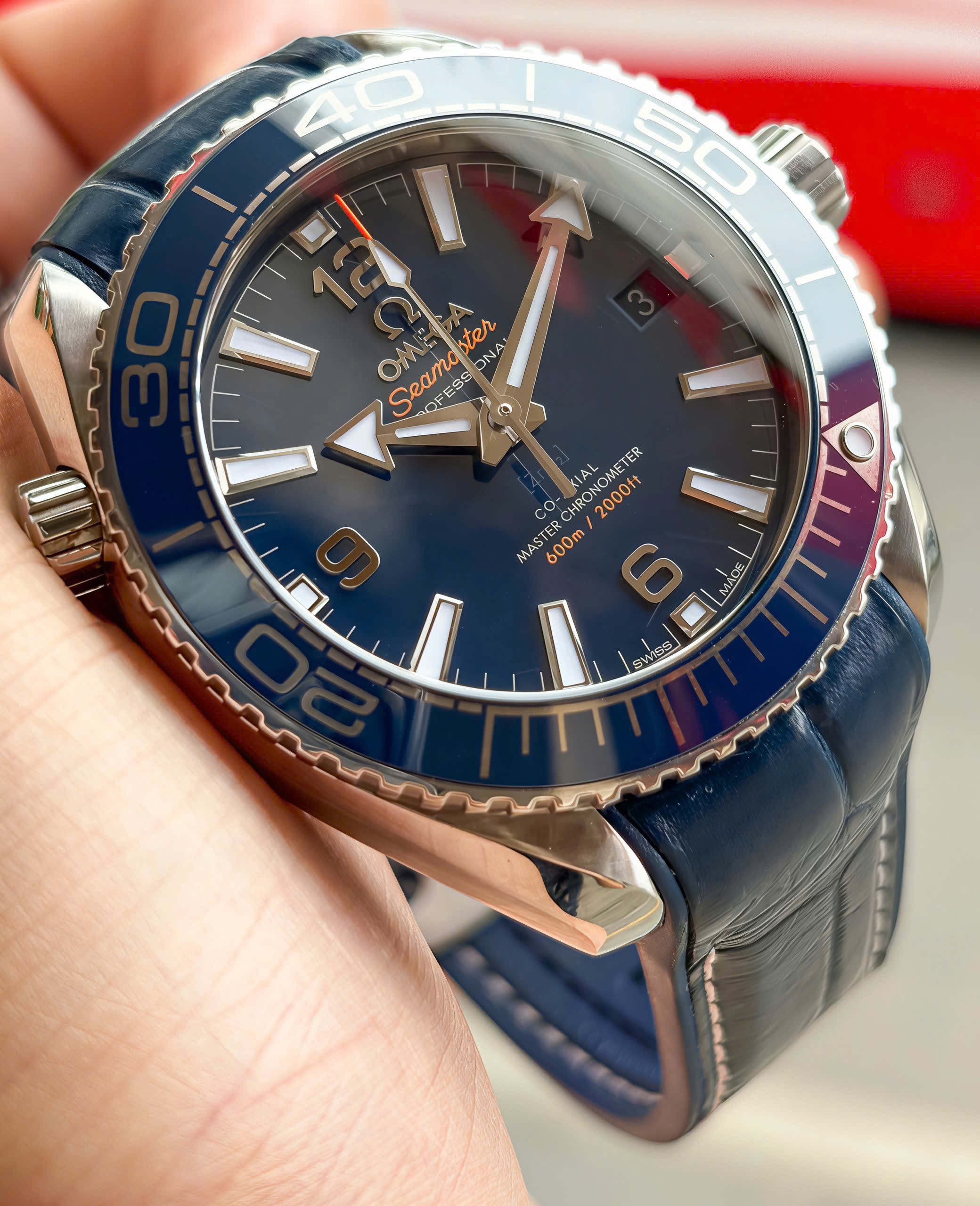 Omega Seamaster Planet Ocean 600M 215.33.40.20.03.001 Omega Seamaster Planet Ocean 600M 215.33.40.20.03.001