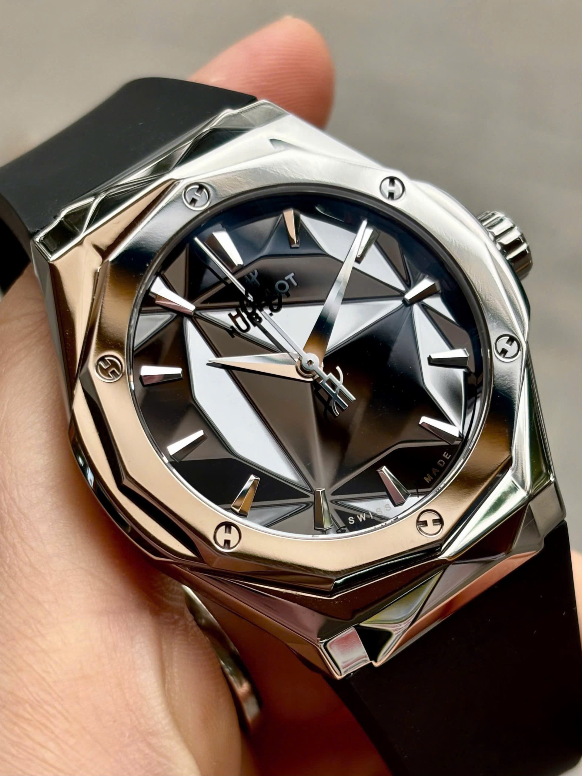 Hublot Orlinski 550.NS.1800.RX.ORL19 Titanium 40mm Hublot Orlinski 550.NS.1800.RX.ORL19 Titanium 40mm