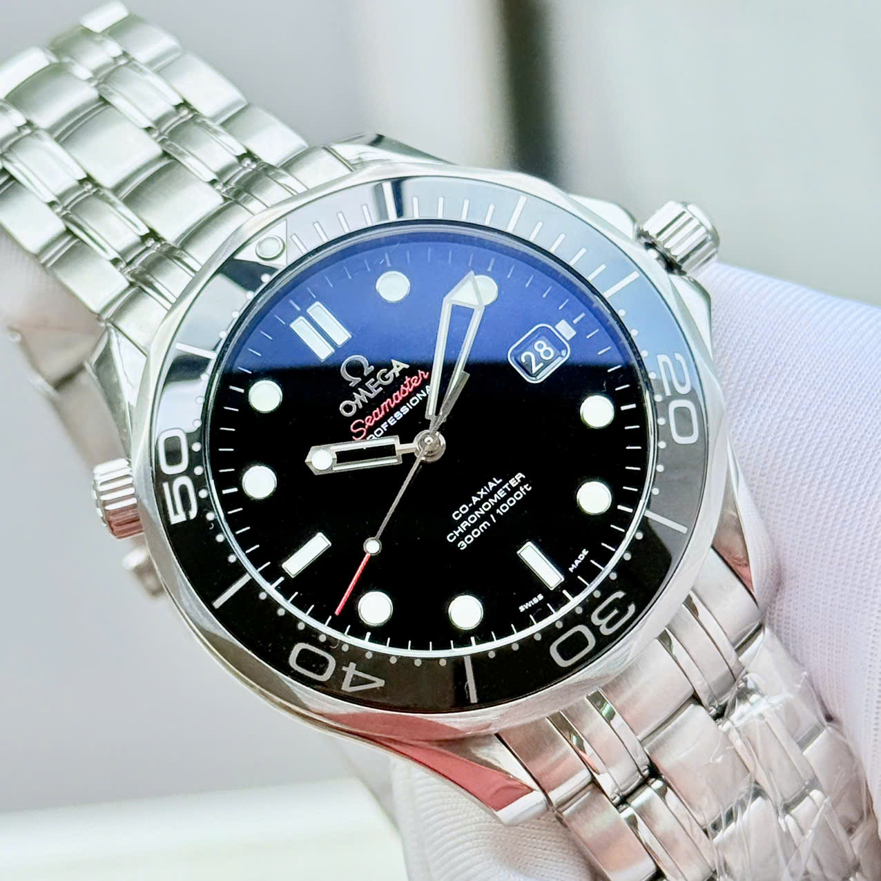 Omega Seamaster Diver 300 Ceramic Black 212.30.41.20.01.003 Omega Seamaster Diver 300 Ceramic Black 212.30.41.20.01.003